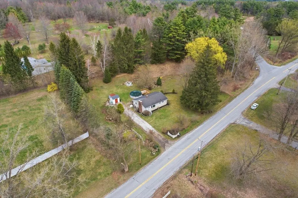 895 Barber Pond Road Pownal VT 05261