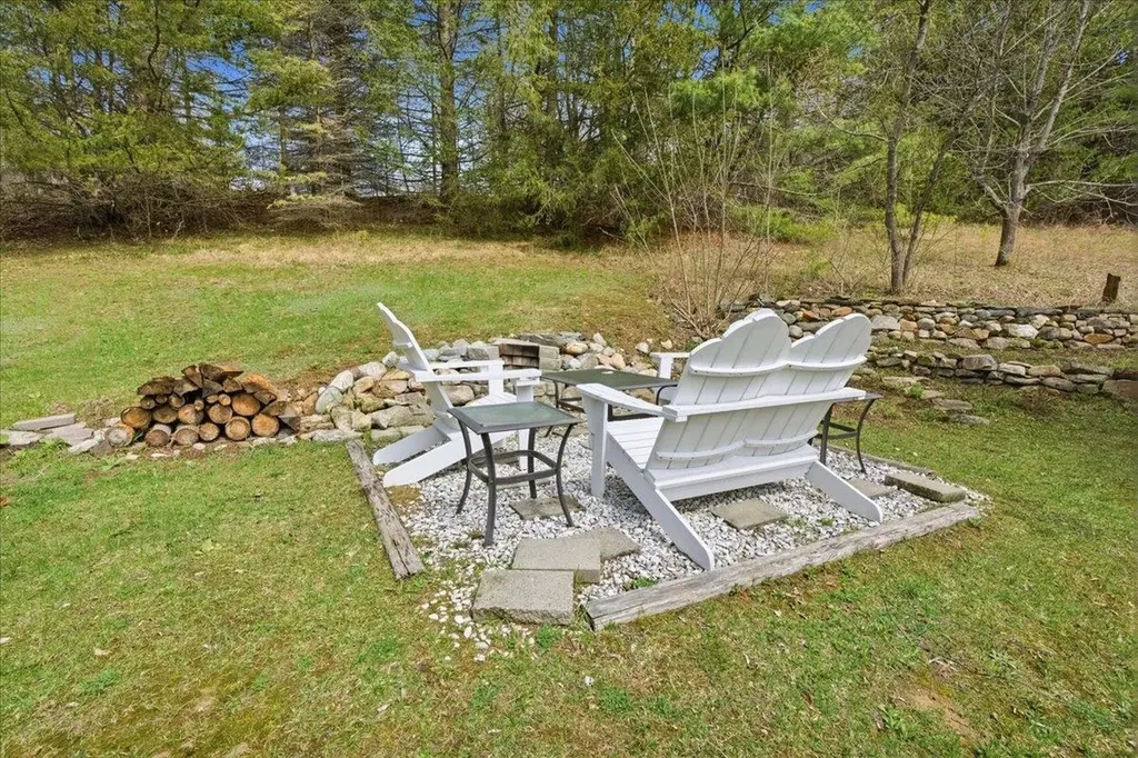 895 Barber Pond Road Pownal VT 05261