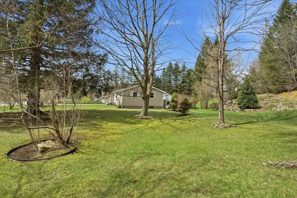 895 Barber Pond Road Pownal VT 05261