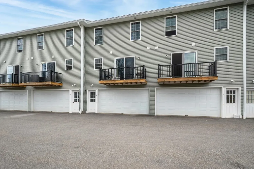 30 Brook Street Derry NH 03038