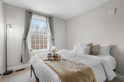 30 Brook Street Derry NH 03038
