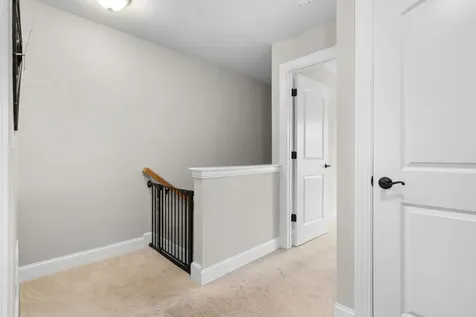 30 Brook Street Derry NH 03038