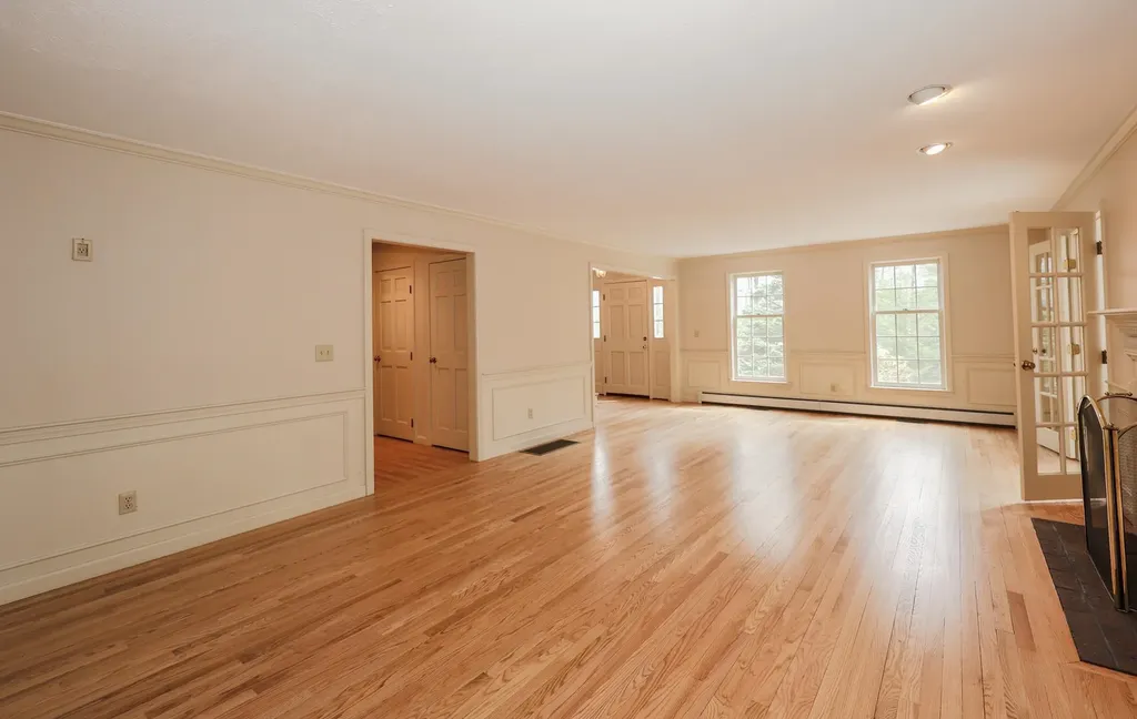 6 Hawk Drive Bedford NH 03110