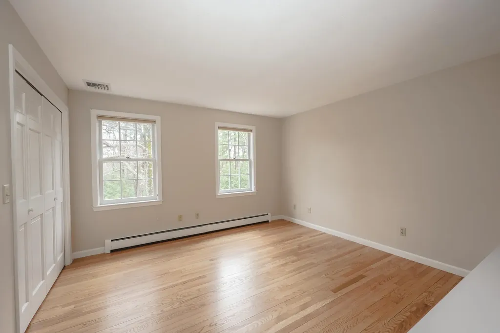 6 Hawk Drive Bedford NH 03110