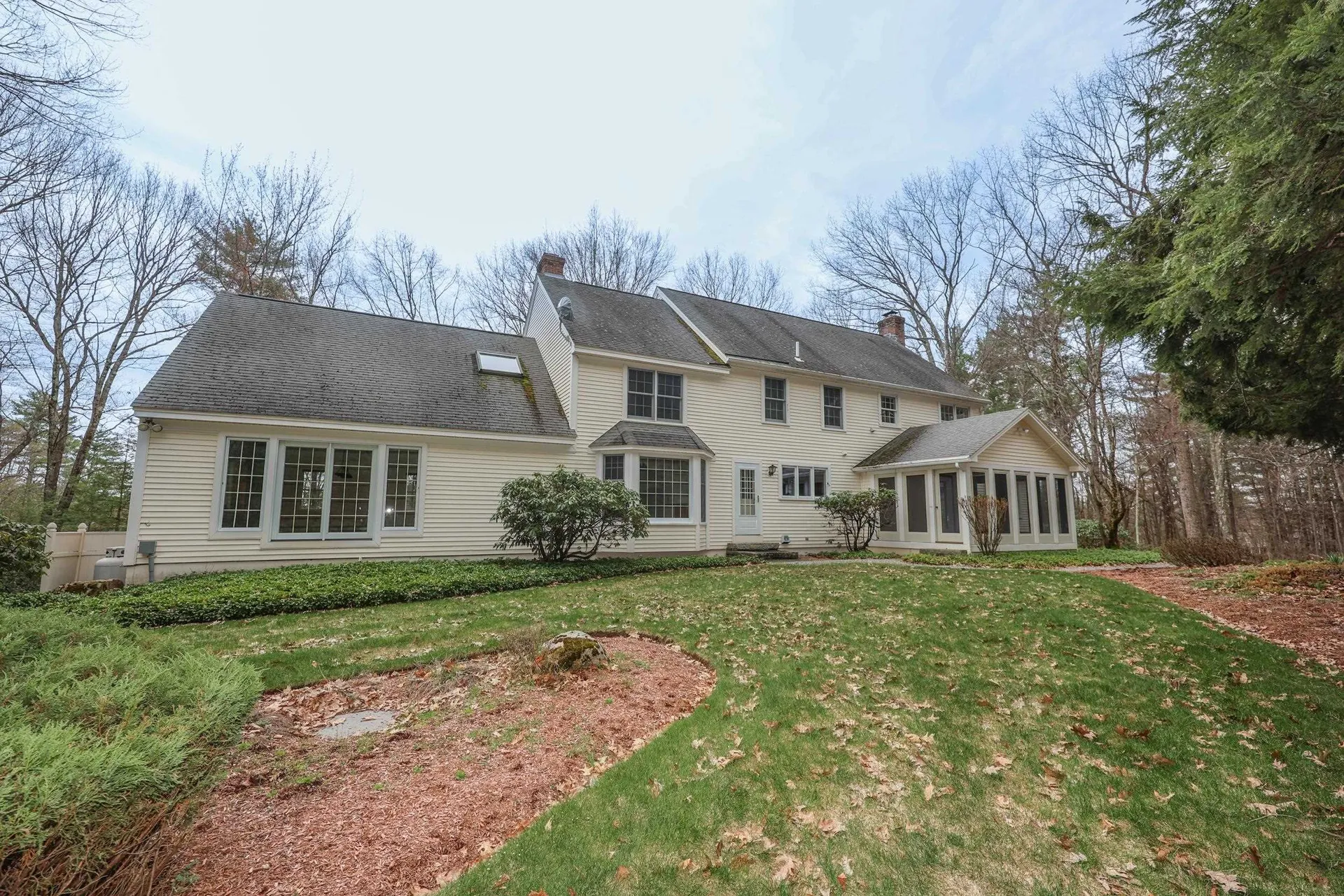 6 Hawk Drive Bedford NH 03110