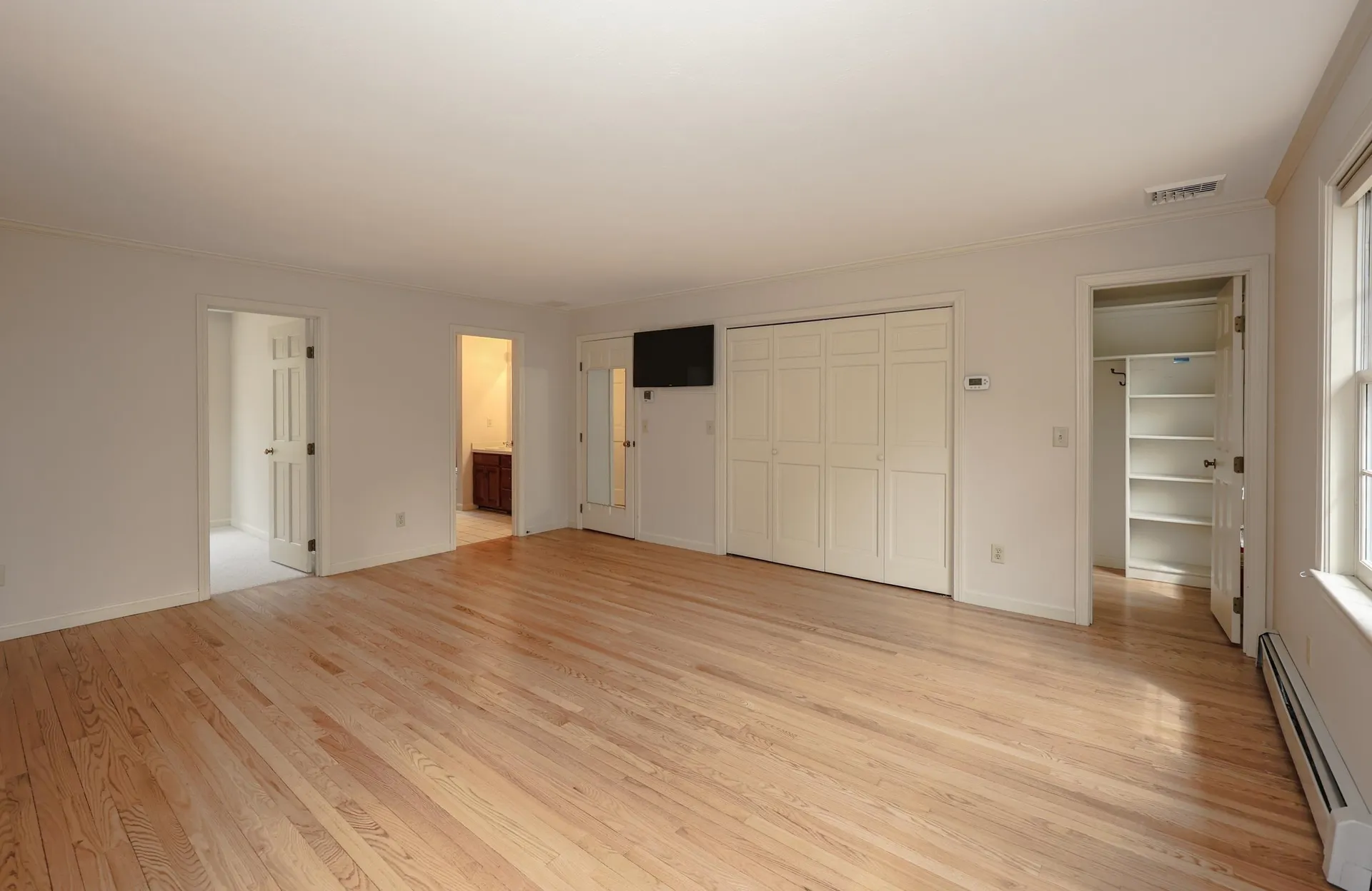 6 Hawk Drive Bedford NH 03110