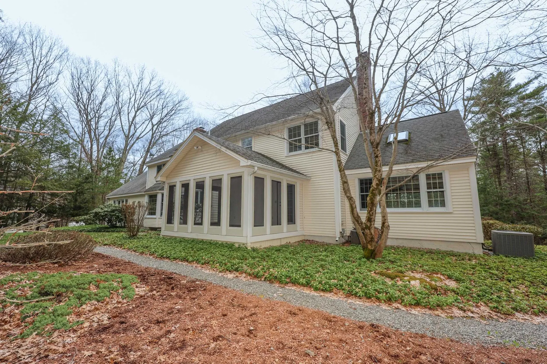 6 Hawk Drive Bedford NH 03110