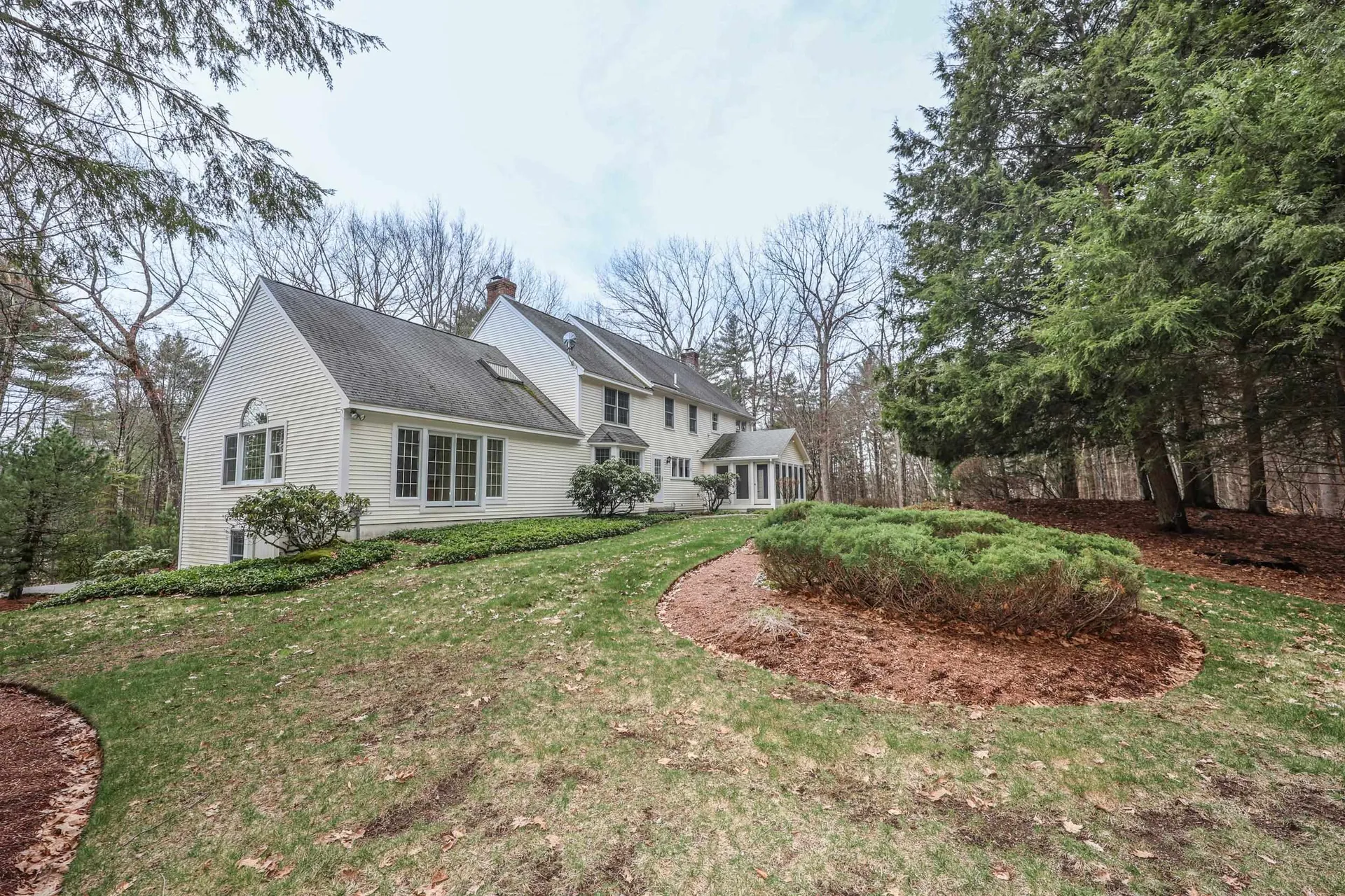 6 Hawk Drive Bedford NH 03110