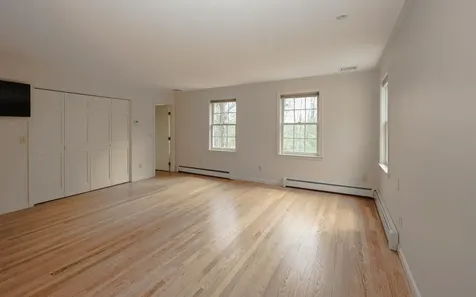 6 Hawk Drive Bedford NH 03110