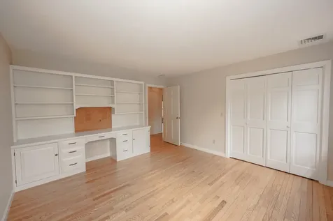 6 Hawk Drive Bedford NH 03110