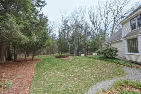 6 Hawk Drive Bedford NH 03110