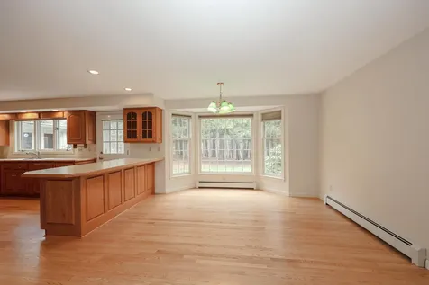6 Hawk Drive Bedford NH 03110