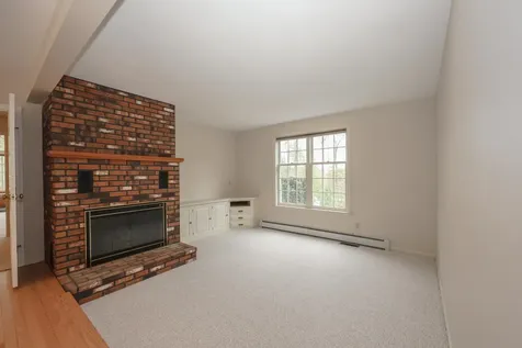 6 Hawk Drive Bedford NH 03110