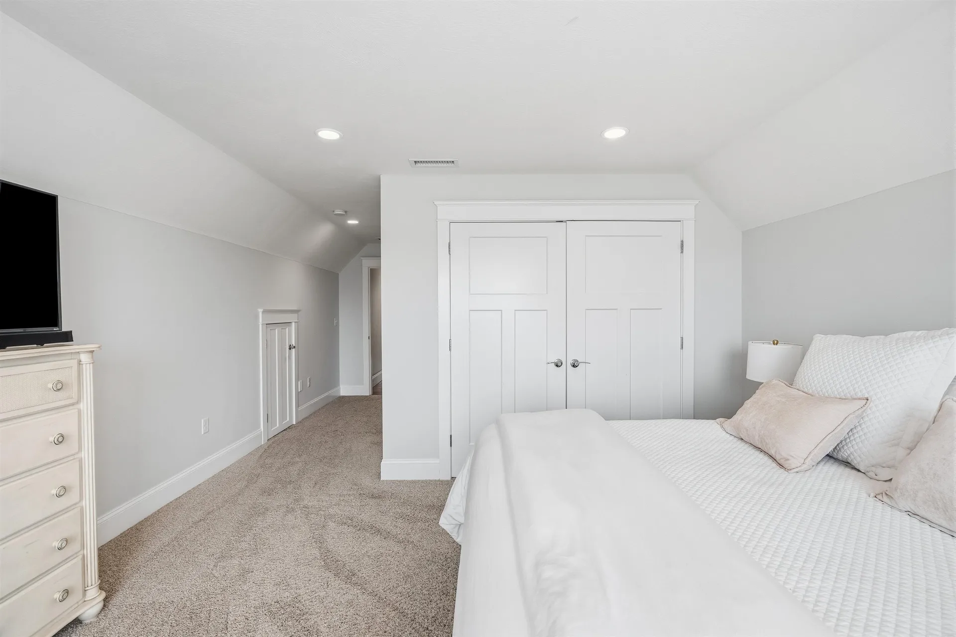 5 Ryan Farm Road Windham NH 03087