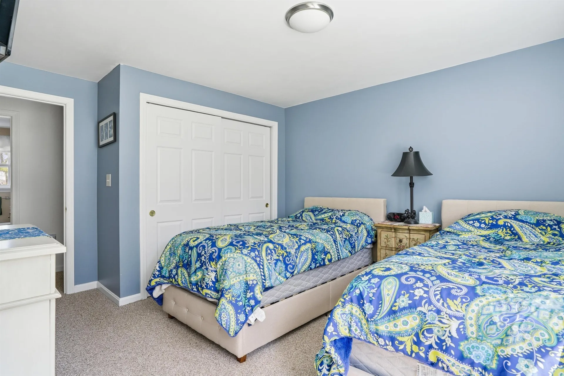 67 Forest Street Londonderry NH 03053