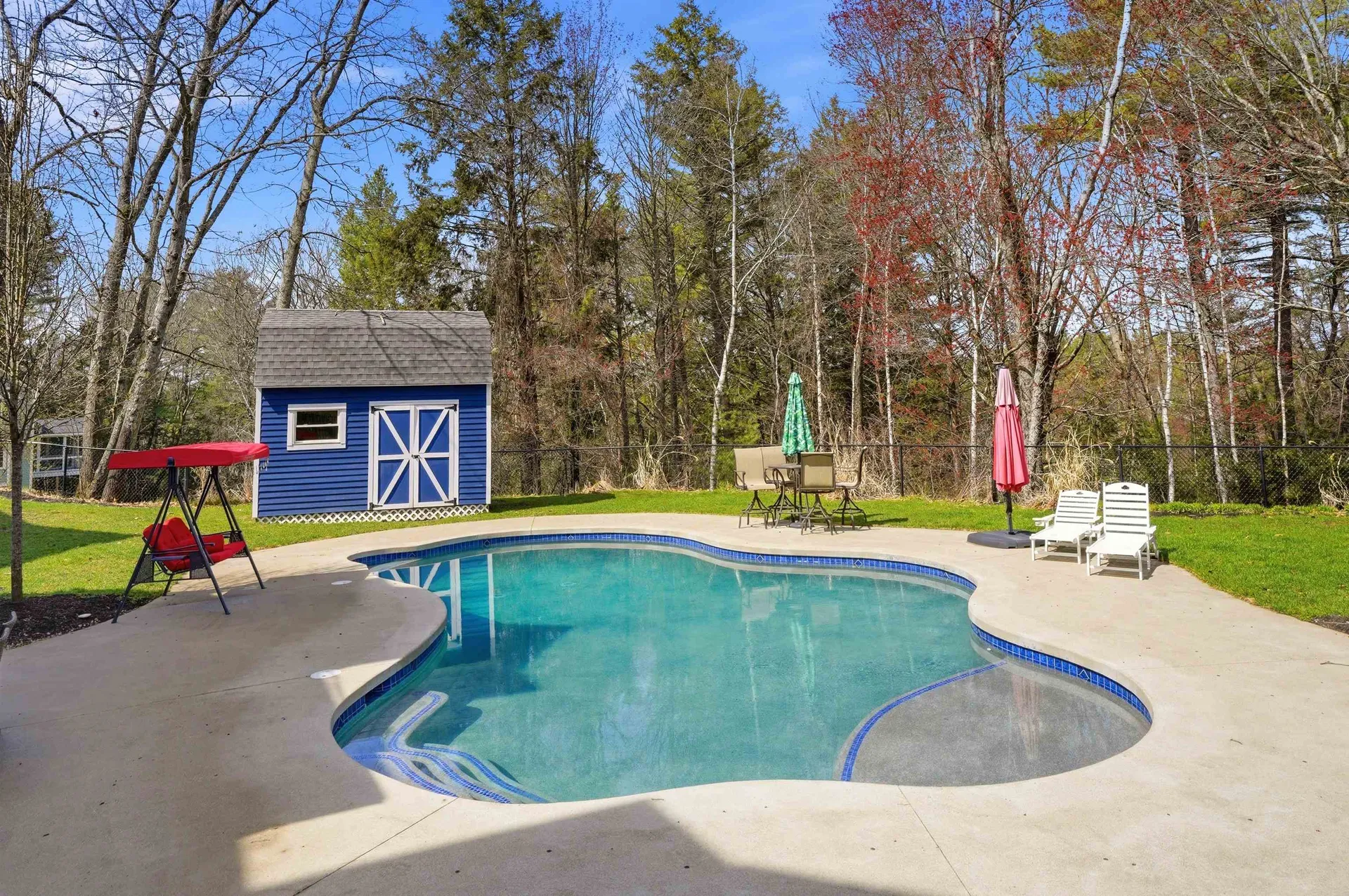 67 Forest Street Londonderry NH 03053