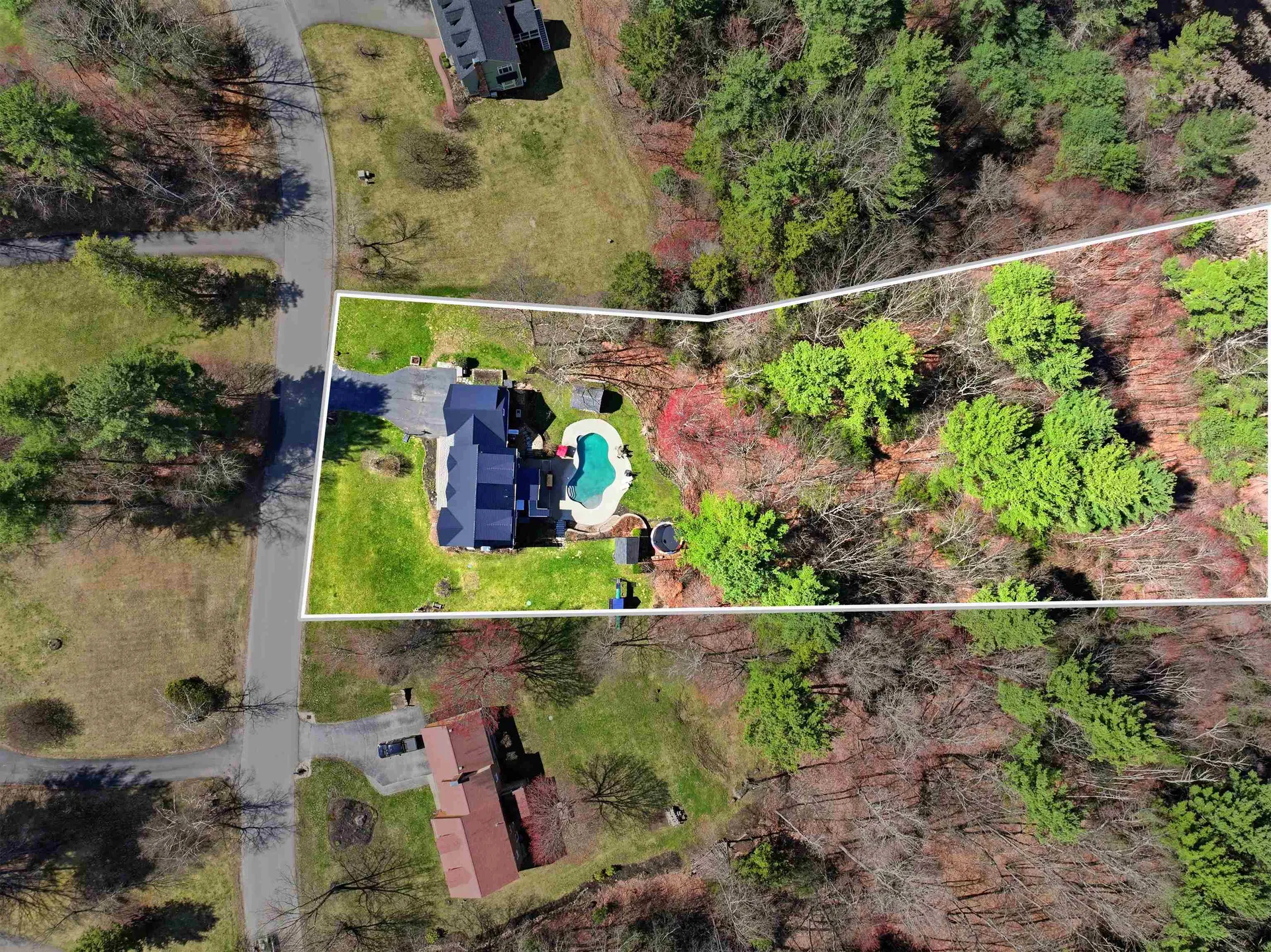 67 Forest Street Londonderry NH 03053