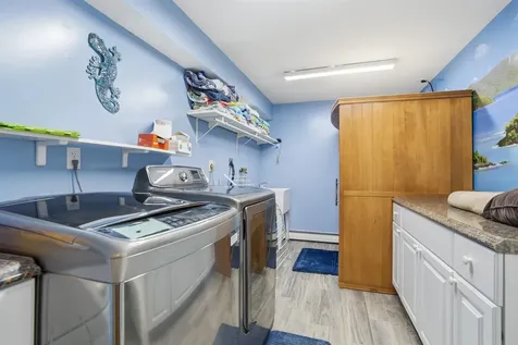 67 Forest Street Londonderry NH 03053
