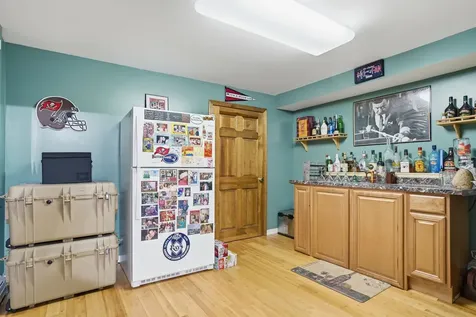 67 Forest Street Londonderry NH 03053