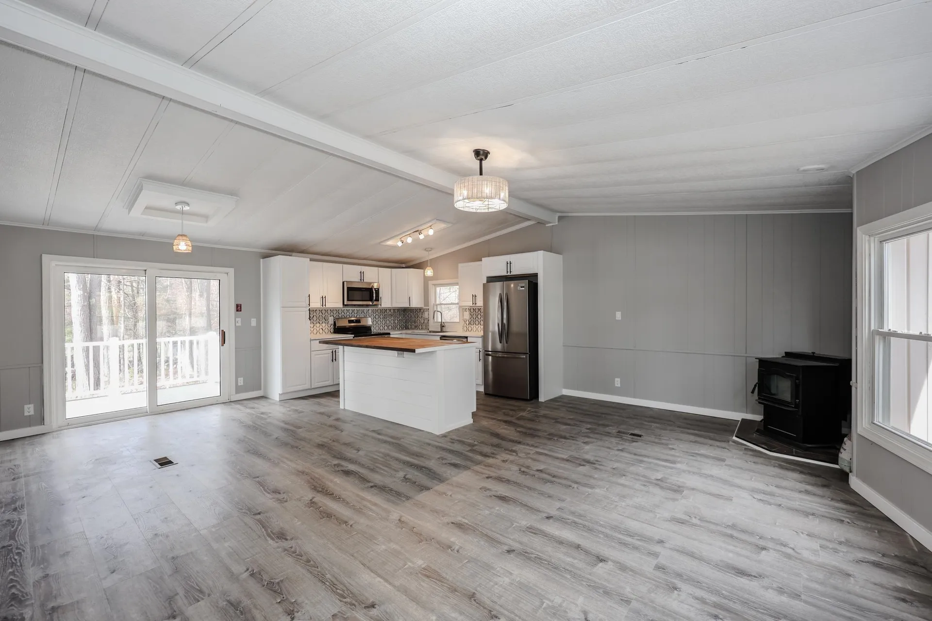 24 Donald Drive Goffstown NH 03045