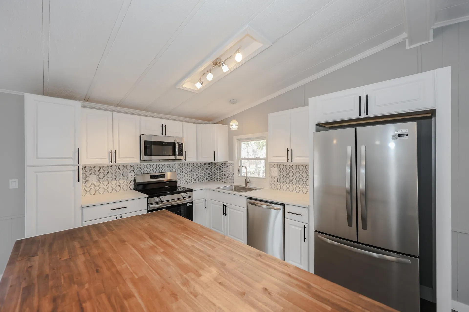 24 Donald Drive Goffstown NH 03045