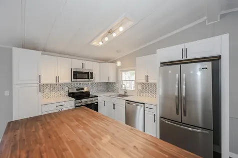 24 Donald Drive Goffstown NH 03045