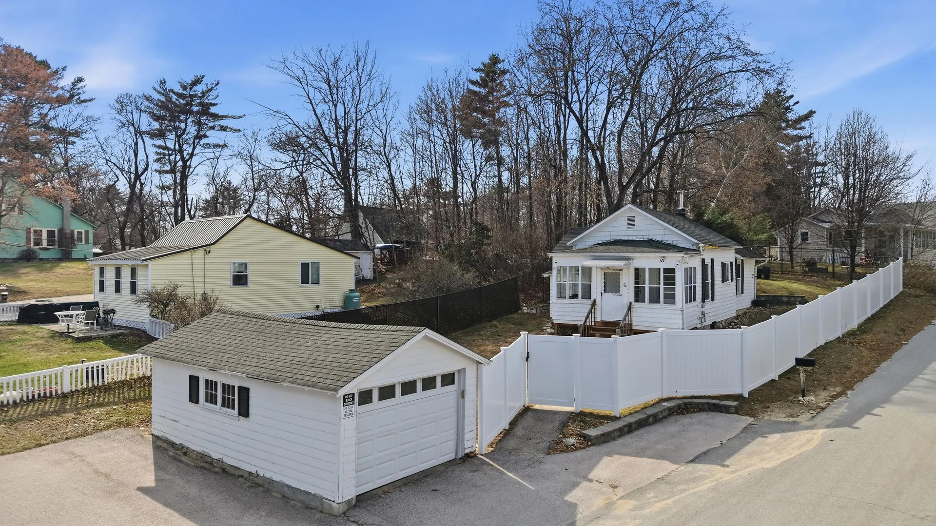 5 Neal Avenue Auburn NH 03032