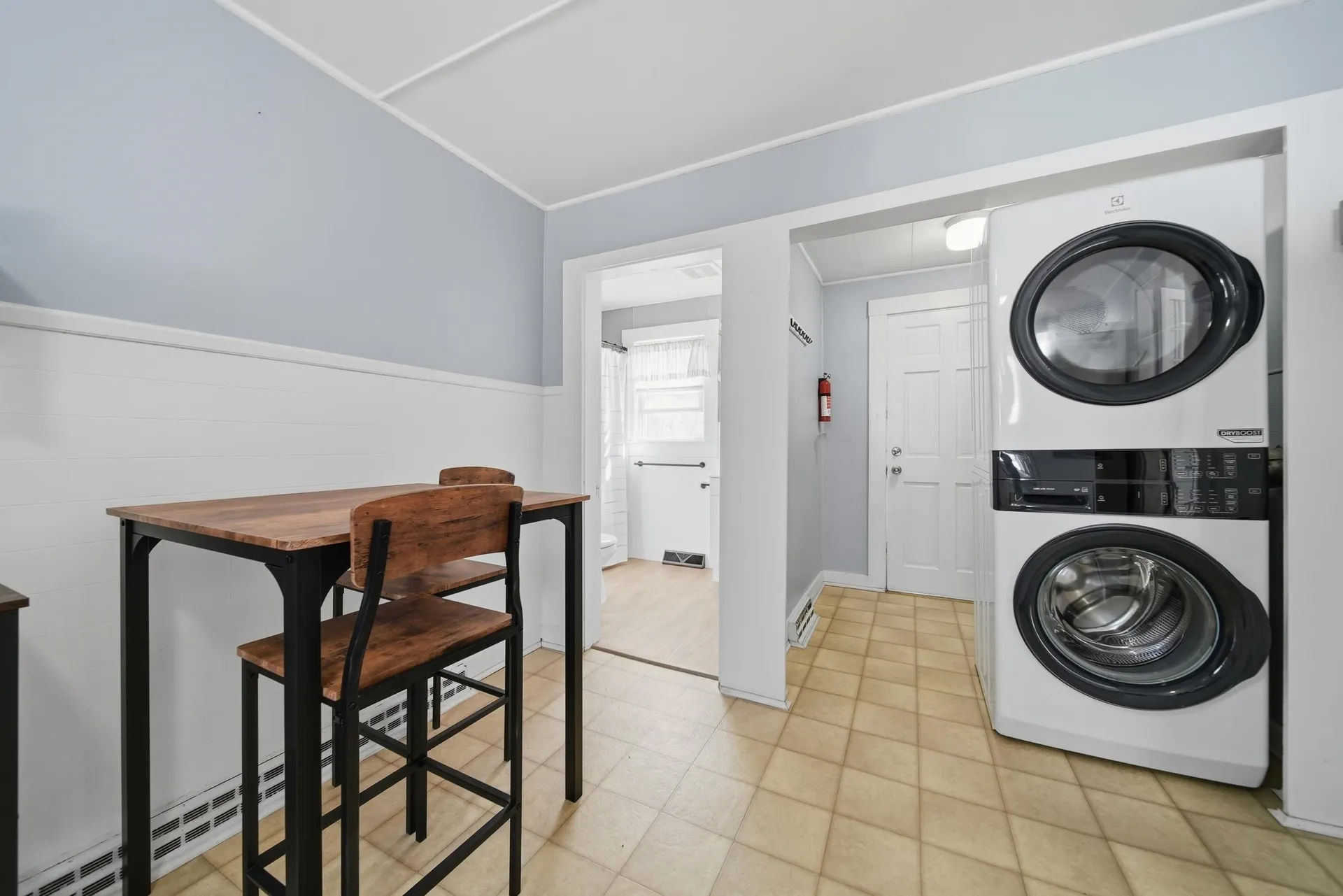 5 Neal Avenue Auburn NH 03032