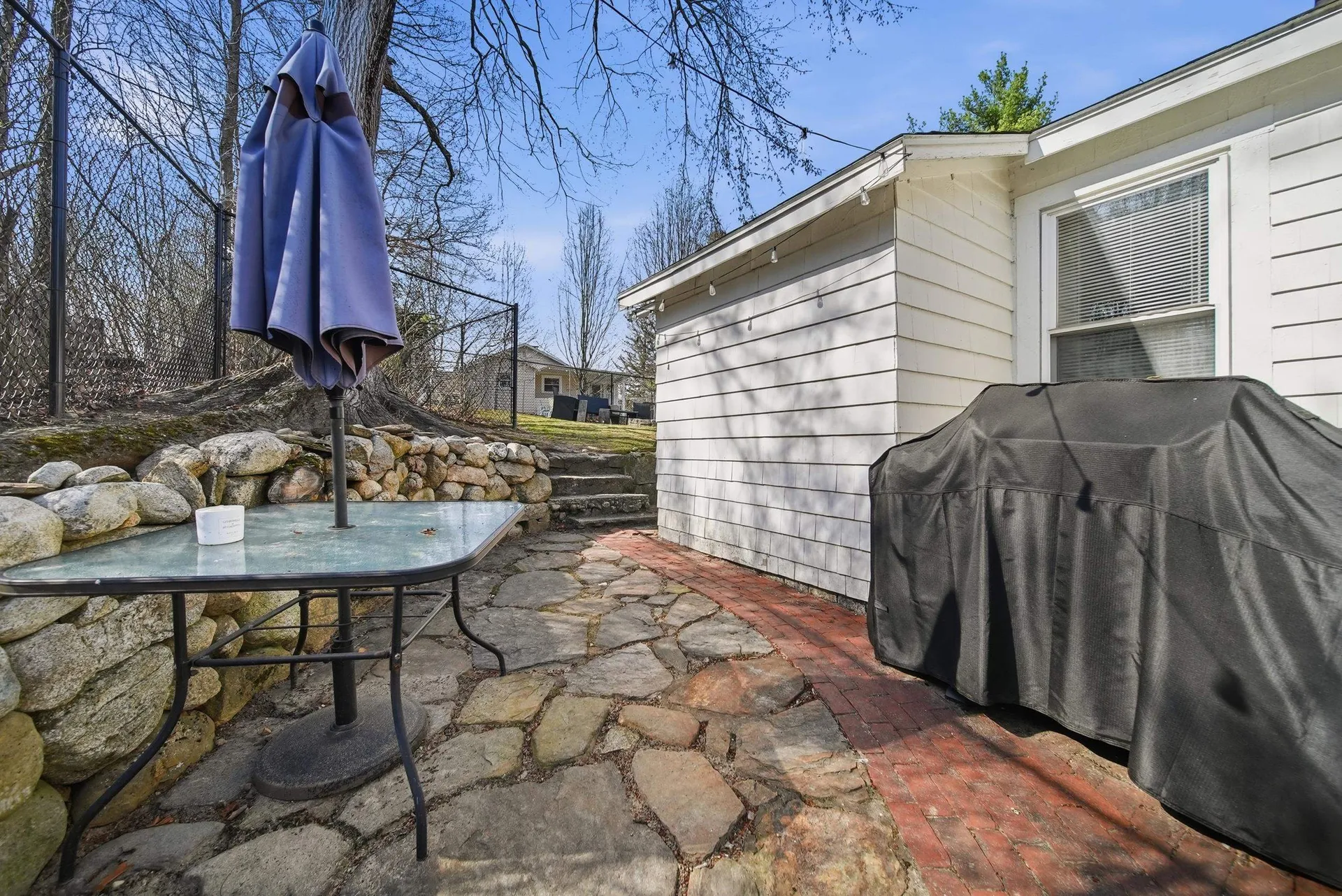 5 Neal Avenue Auburn NH 03032