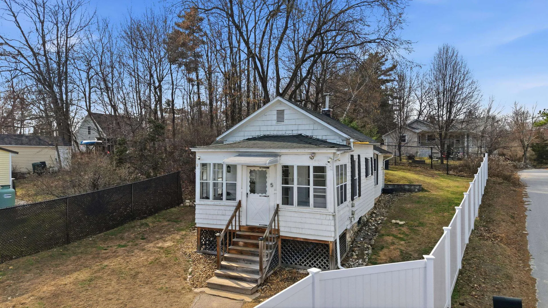 5 Neal Avenue Auburn NH 03032