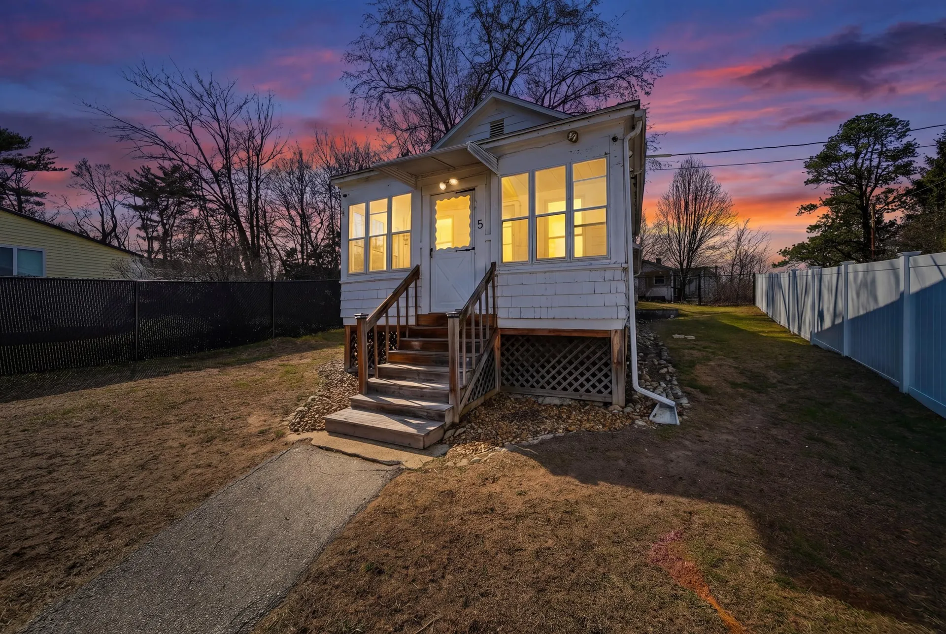 5 Neal Avenue Auburn NH 03032