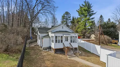 5 Neal Avenue Auburn NH 03032