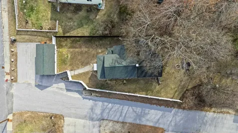 5 Neal Avenue Auburn NH 03032