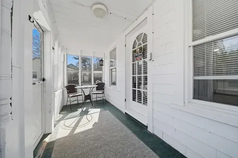 5 Neal Avenue Auburn NH 03032