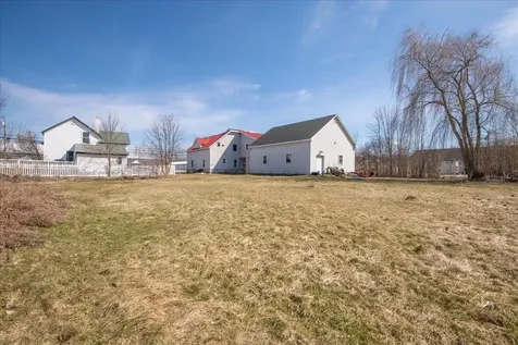 374 Lake Road St. Albans Town VT 05478-2275