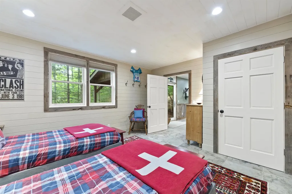 37 Burnt Hill Road Winhall VT 05340