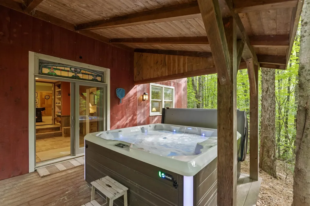 37 Burnt Hill Road Winhall VT 05340