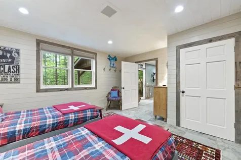 37 Burnt Hill Road Winhall VT 05340