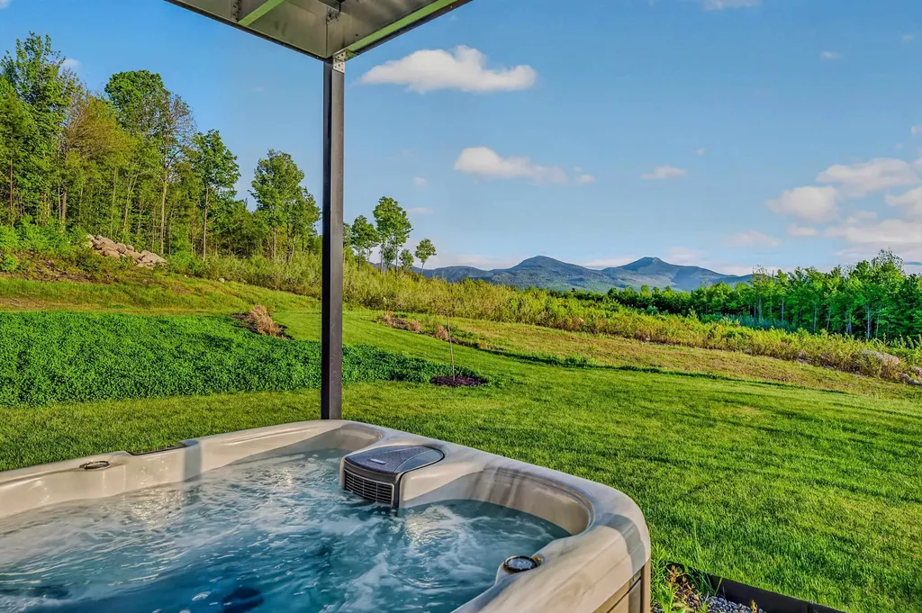 289 Ledgewood Drive Bethlehem NH 03574