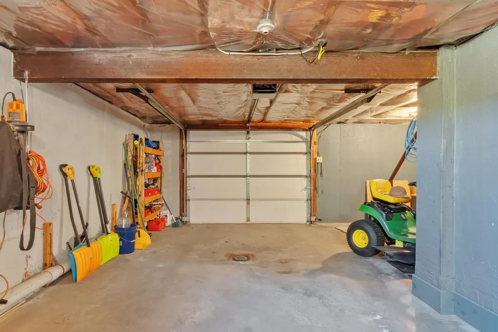 156 Belknap Road Hudson NH 03051