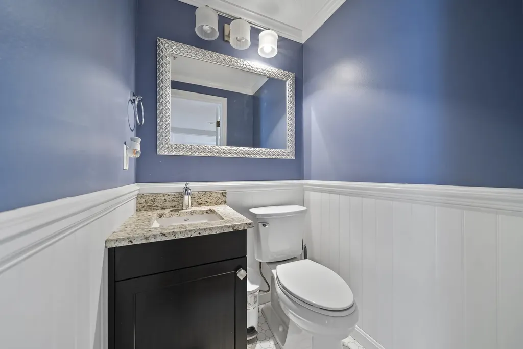 624 Hackett Hill Road Manchester NH 03102