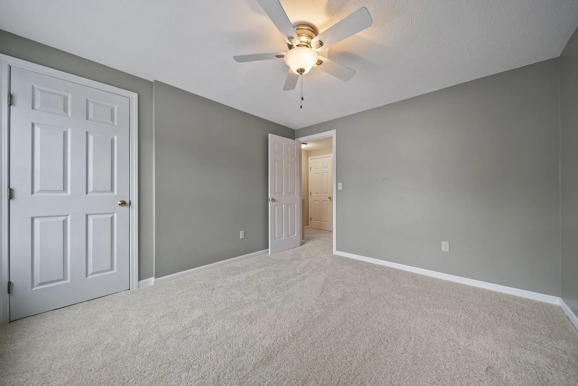 624 Hackett Hill Road Manchester NH 03102