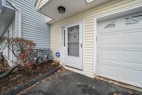 624 Hackett Hill Road Manchester NH 03102