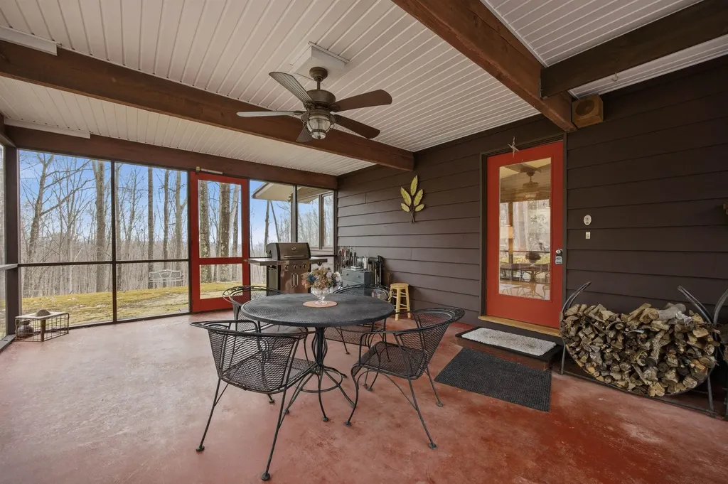 82 Little Pond Road Concord NH 03301