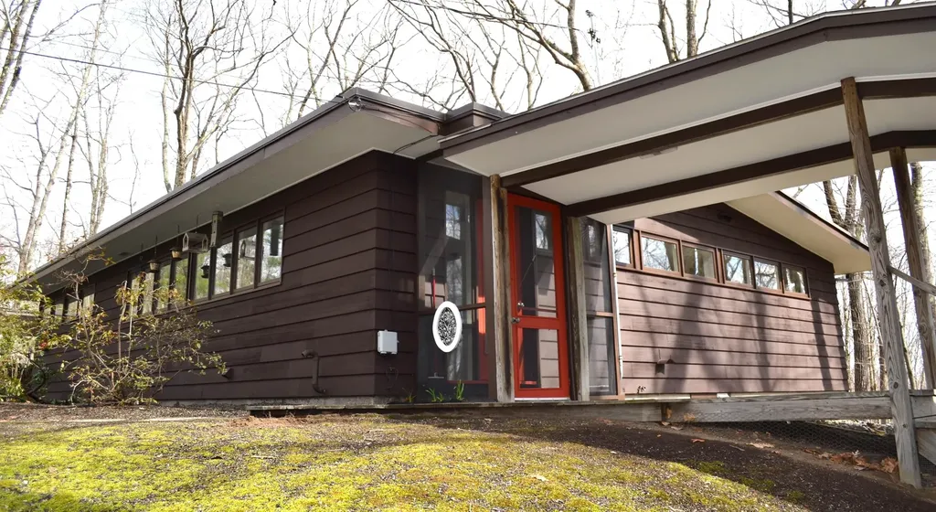 82 Little Pond Road Concord NH 03301