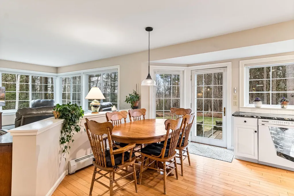 7 Cedar Court Essex VT 05452