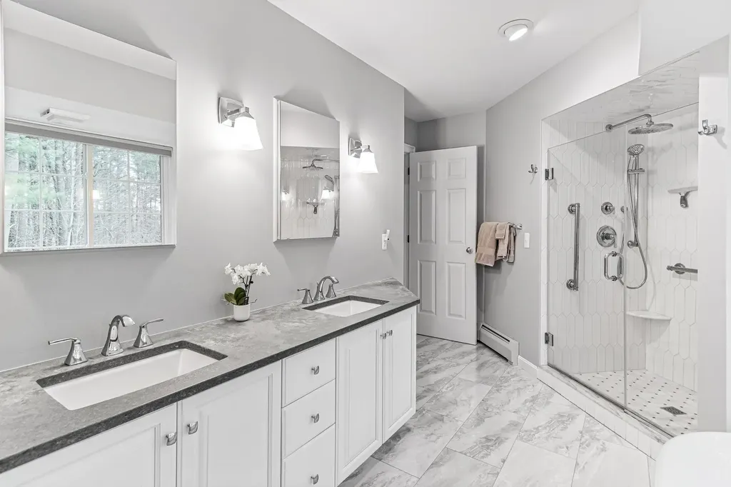 7 Cedar Court Essex VT 05452