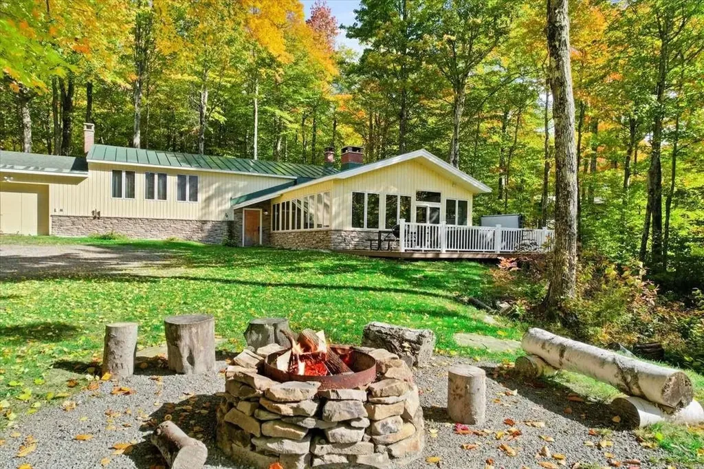 34 Mountain View Road Winhall VT 05340