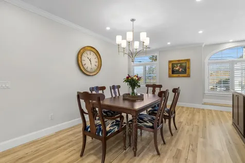 19 Bridge Street Kittery ME 03904