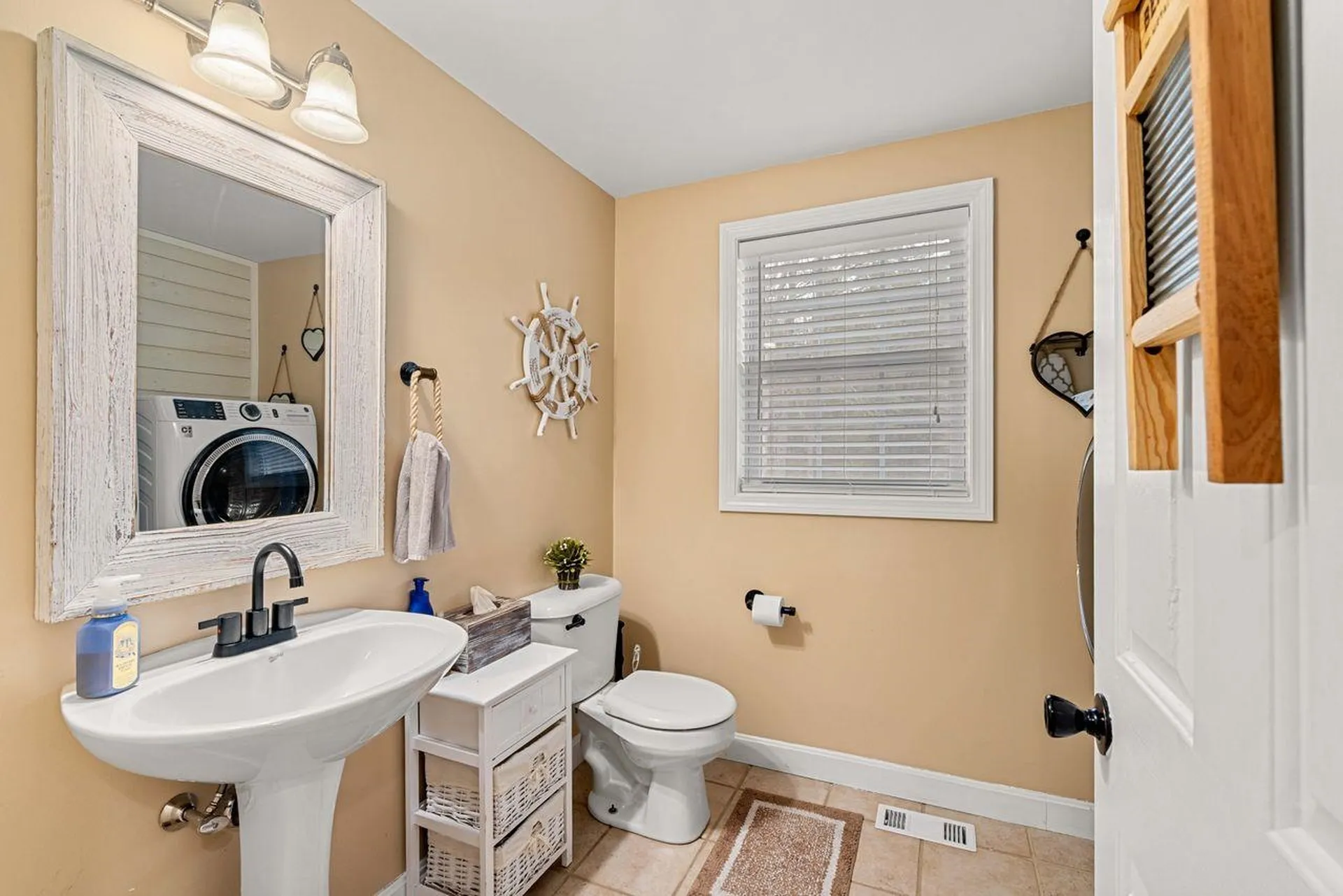 7 Samantha Avenue Raymond NH 03077